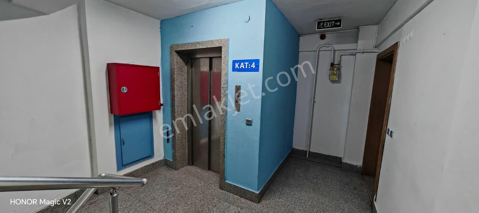 İzmit İnönü Caddesi Tv 41 Sk. Dubleks Kiralık İş Yeri - Görsel 2