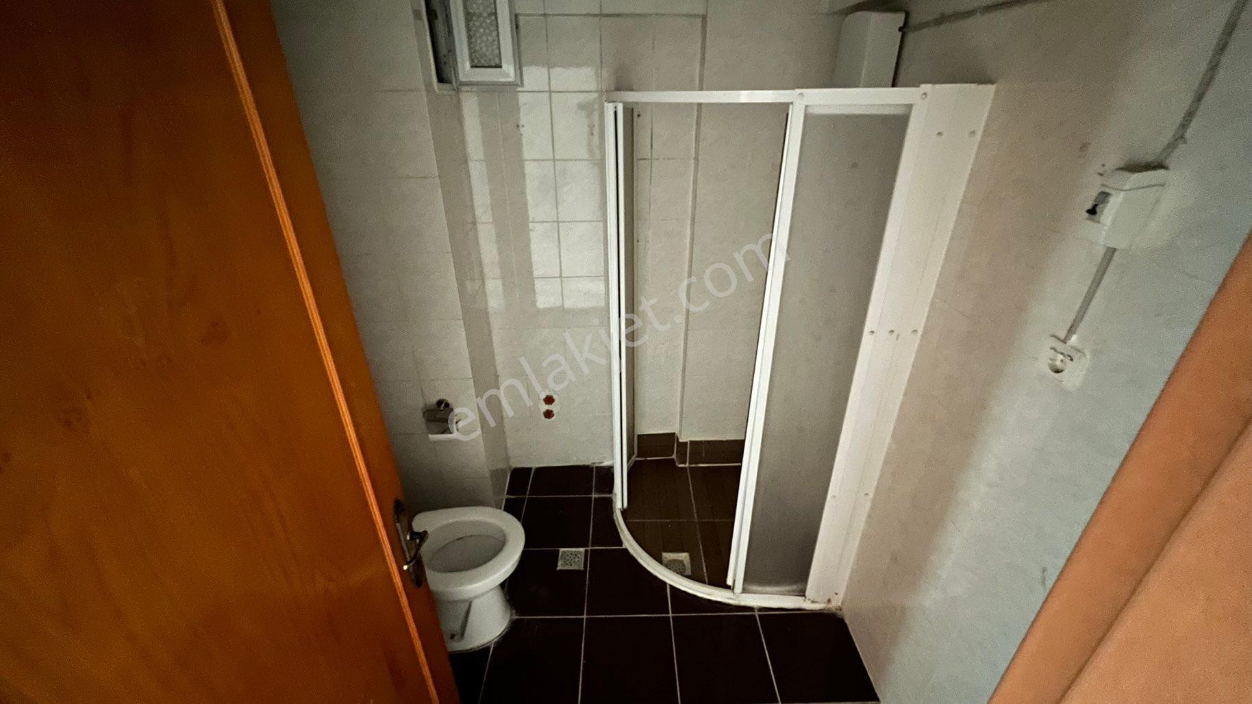 Sarıana Mahallesinde Kiralık 2+1 Kapalı Mutfak Daire - Görsel 6