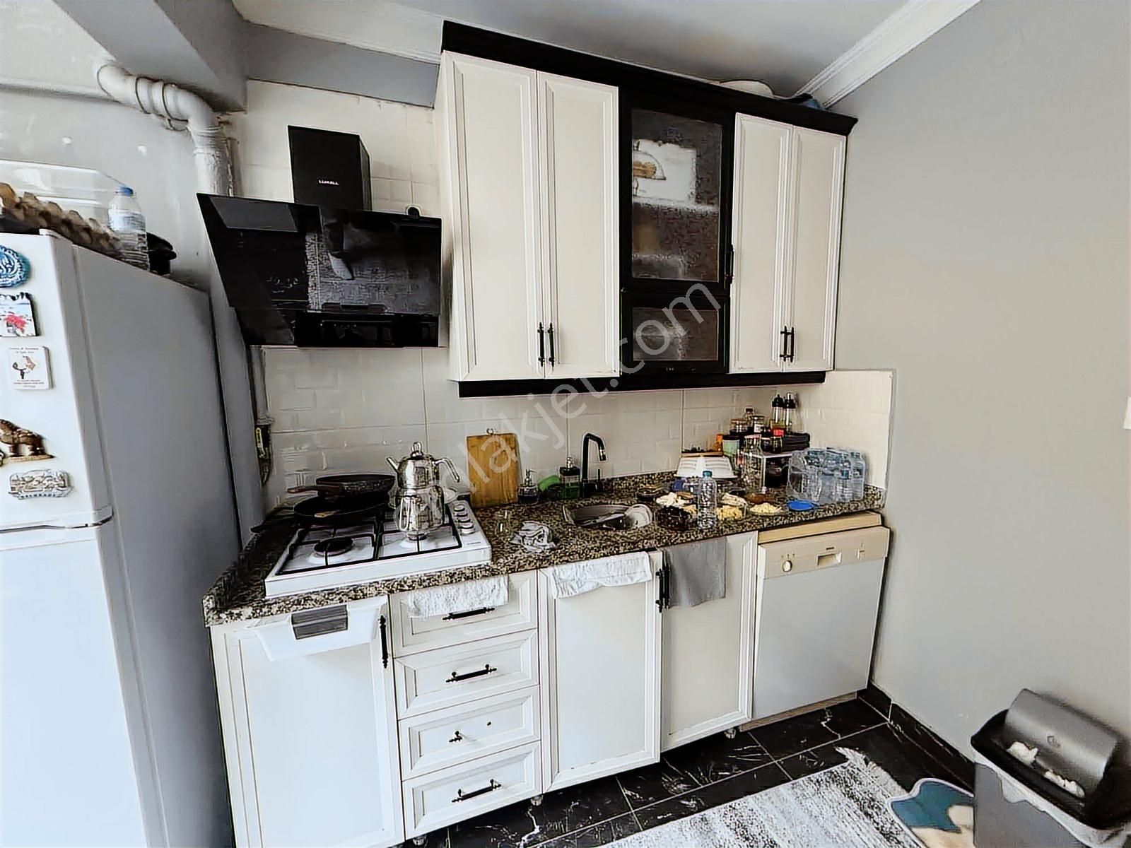 Şişli İzzetpaşa Caddeye Yakın Büyük 85m2 2+1 Köşe Metrobüs:5dk - Görsel 9