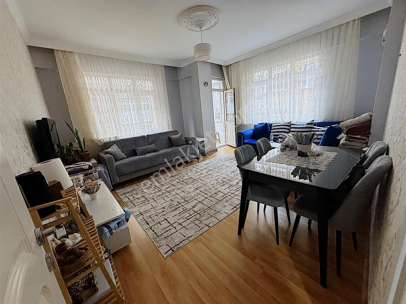 Şişli İzzetpaşa Caddeye Yakın Büyük 85m2 2+1 Köşe Metrobüs:5dk