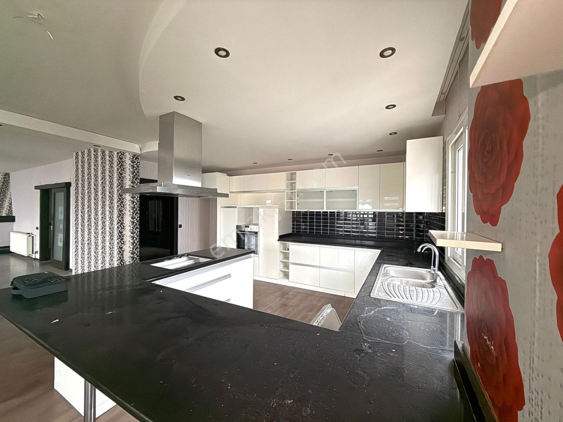 Thor'dan Kiralık Liparis 1 Sitesin'de Deniz Manzaralı 4+1 Daire - Görsel 10