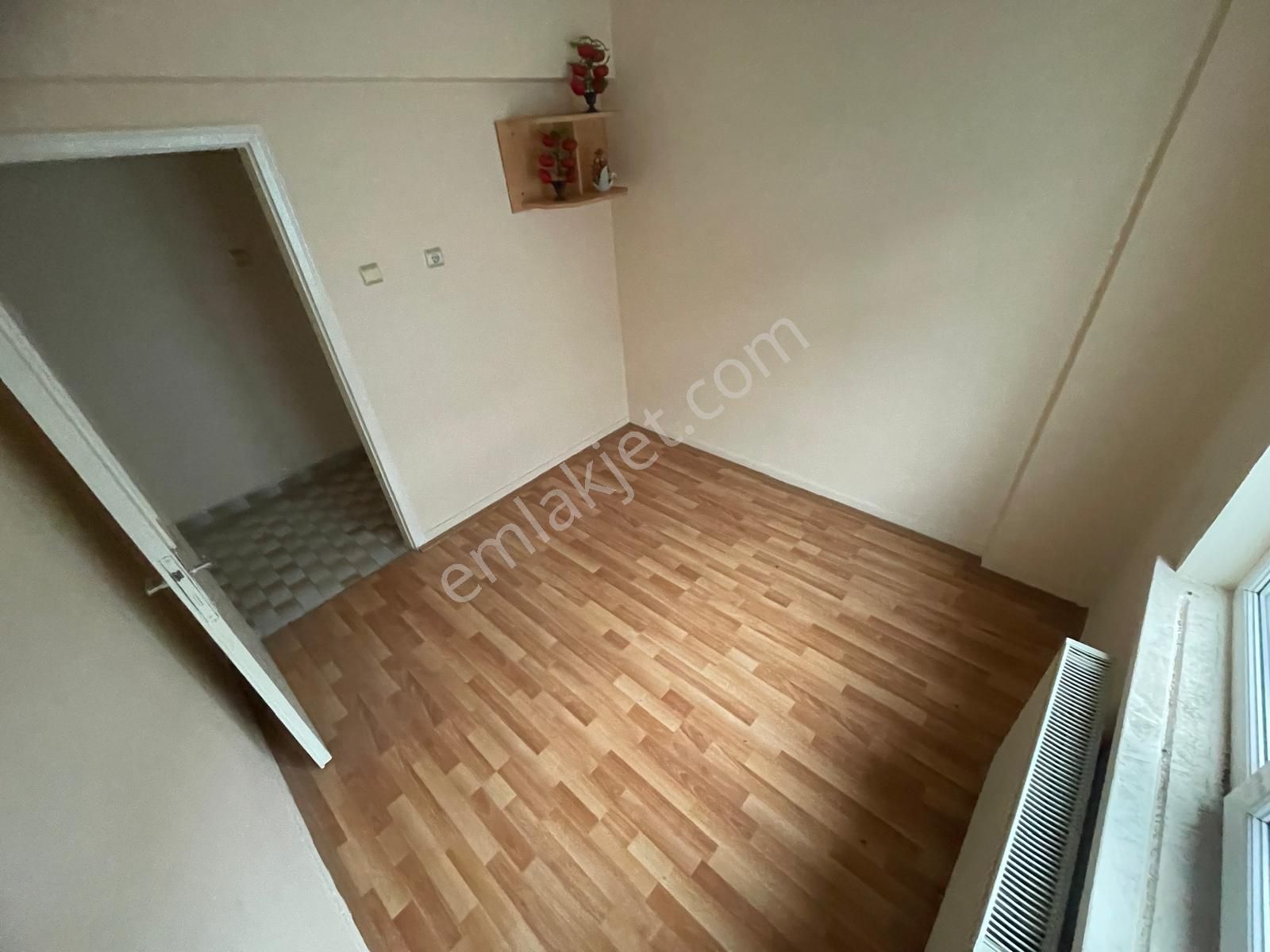 Sincan Tandoğan'da Belediye Yakını Satılık 3+1 Ara Katta Bağımsız Ön Cephe Daire - Görsel 9