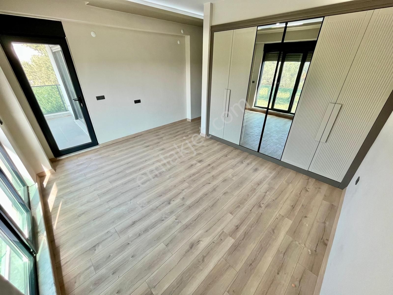 Gümüş'den Modern Çizgilerin Doğa İle Buluştuğu 4+1 Müstakil Ev - Görsel 2