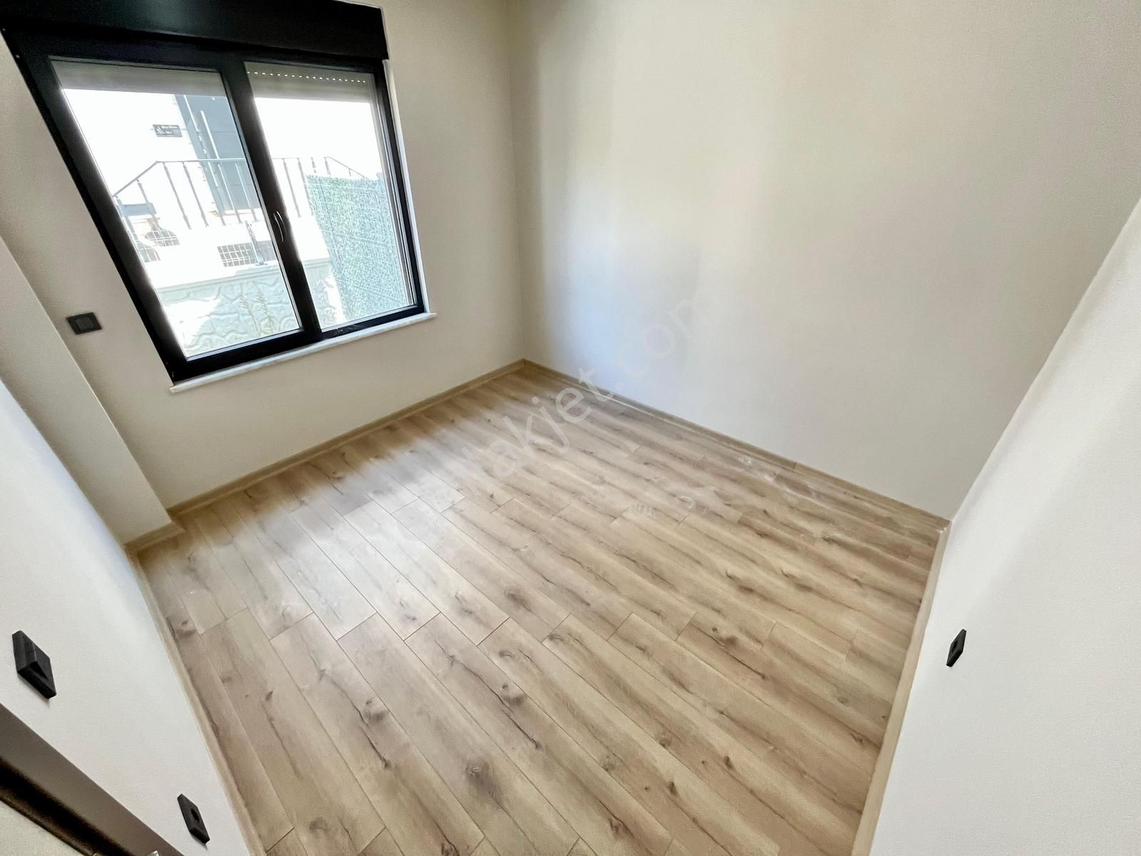 Gümüş'den Modern Çizgilerin Doğa İle Buluştuğu 4+1 Müstakil Ev - Görsel 11