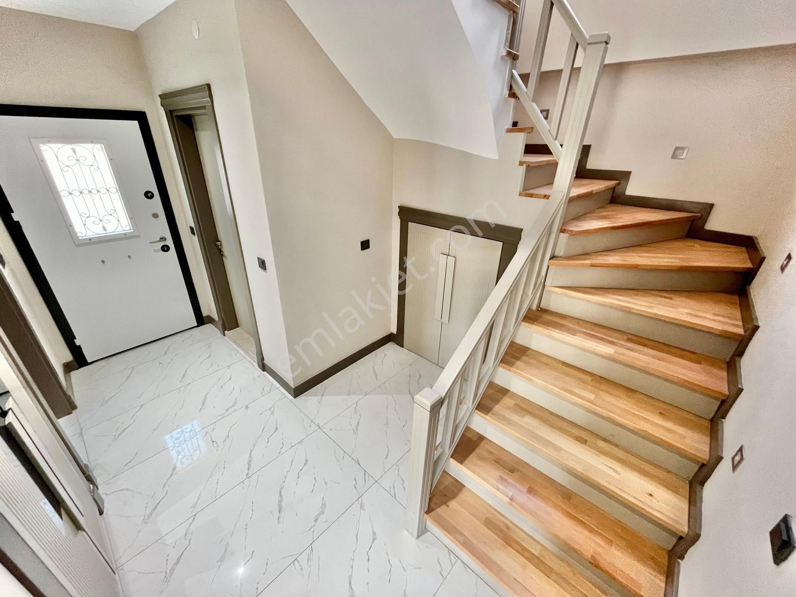 Gümüş'den Modern Çizgilerin Doğa İle Buluştuğu 4+1 Müstakil Ev - Görsel 30