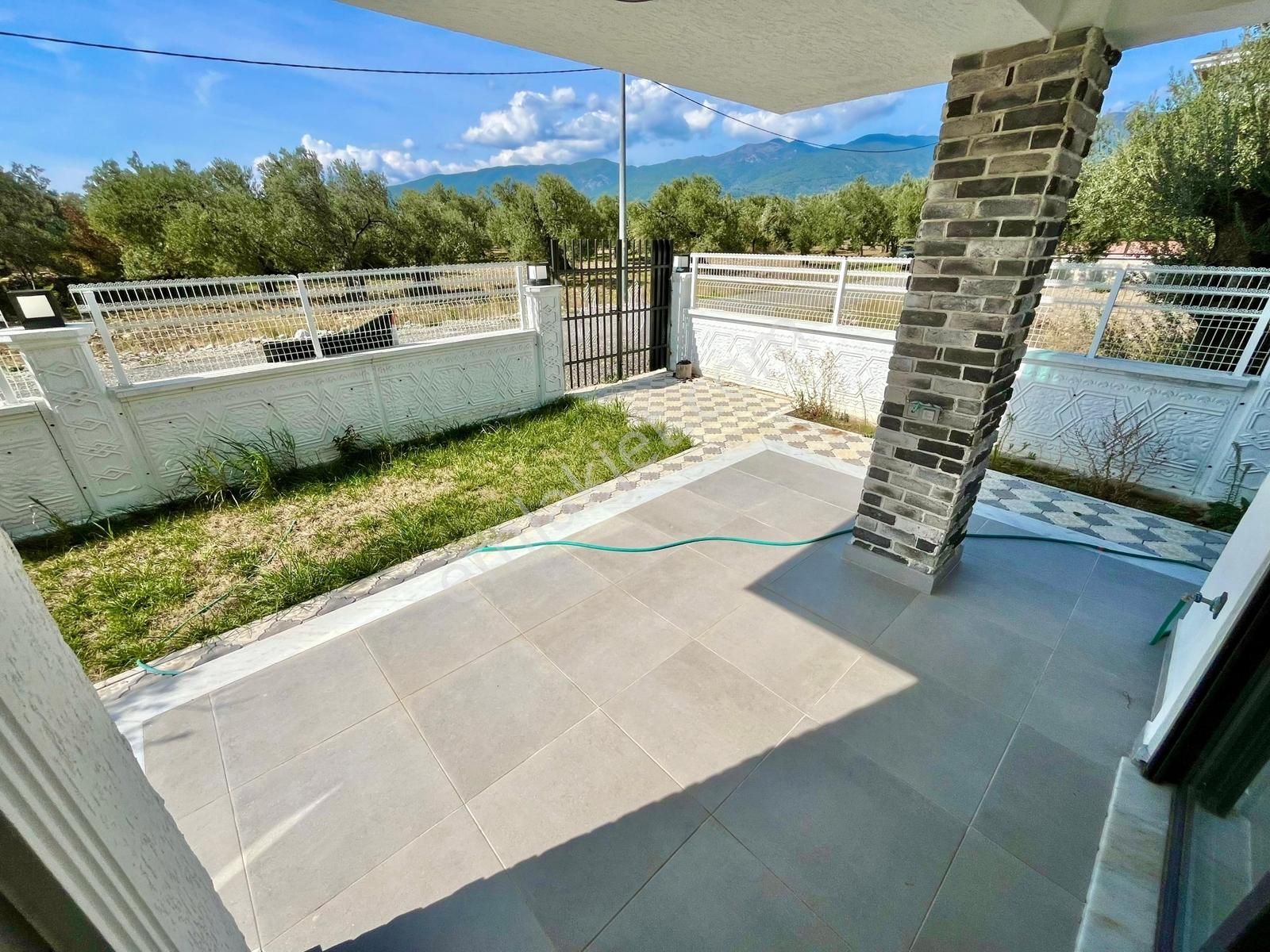 Gümüş'den Modern Çizgilerin Doğa İle Buluştuğu 4+1 Müstakil Ev - Görsel 23