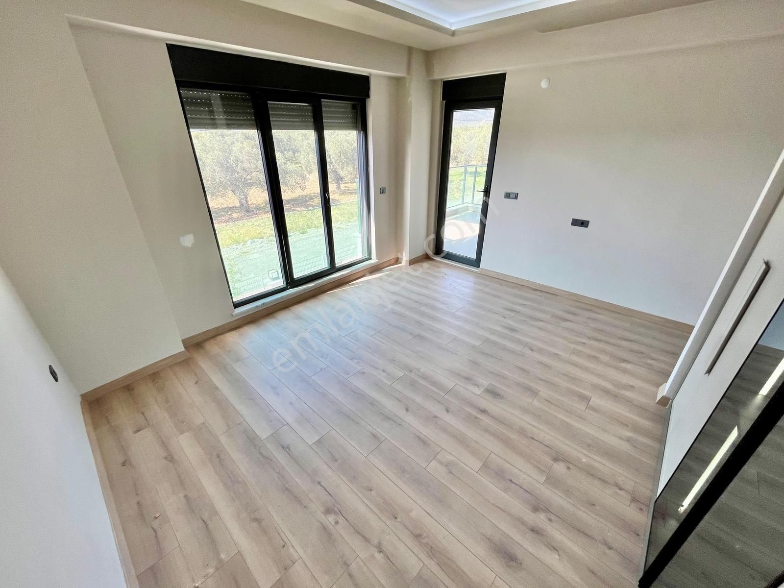 Gümüş'den Modern Çizgilerin Doğa İle Buluştuğu 4+1 Müstakil Ev - Görsel 10