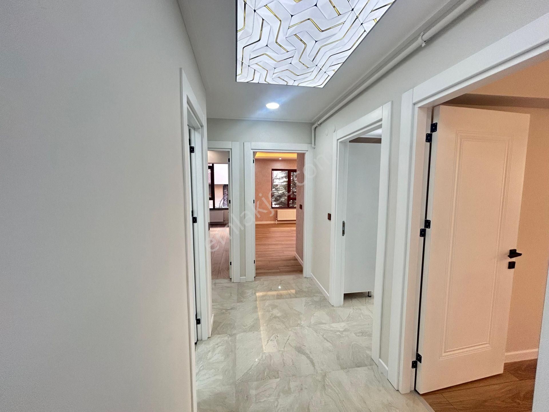 Taner'den Kabil Cad. Yanı 3+1 Arakat Ön Cephe Süper Lüks Çift Banyolu - Görsel 12