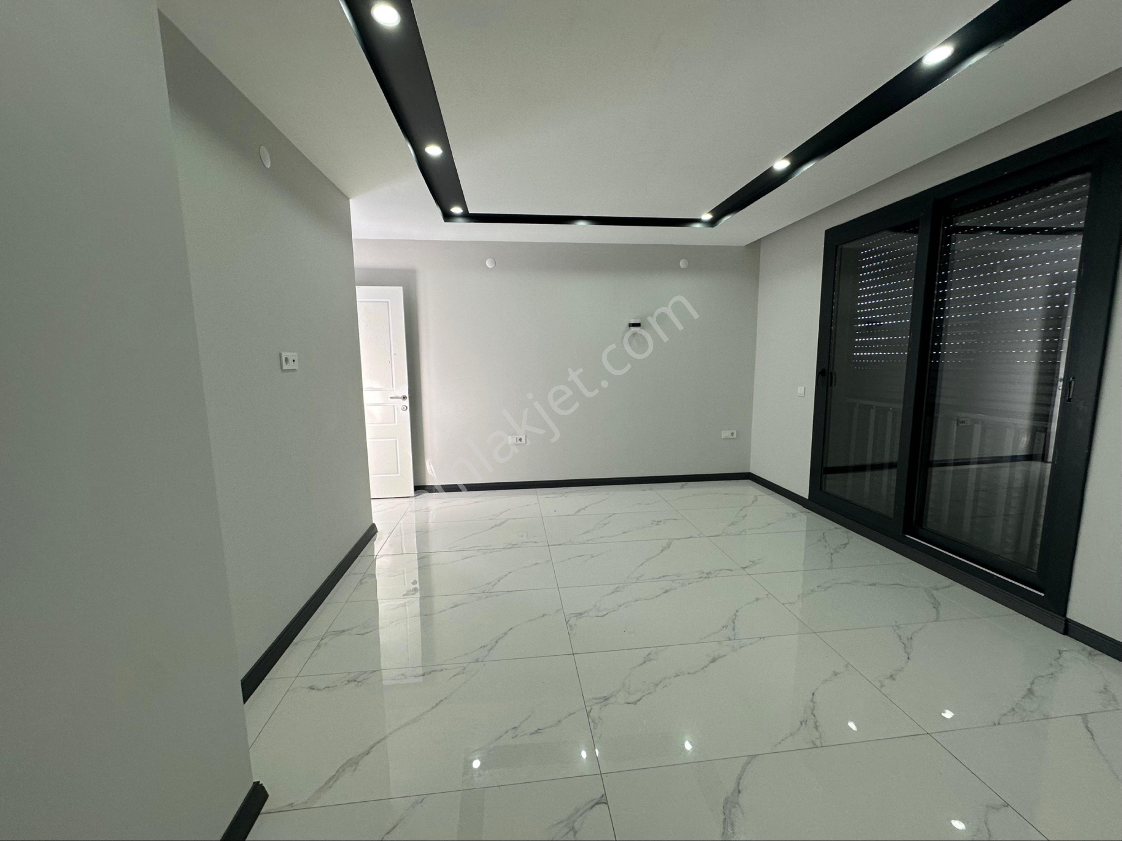 Didim Merkezde 3+1 Havuzlu Ön Cephe Sıfır Kelepir Villa - Görsel 24