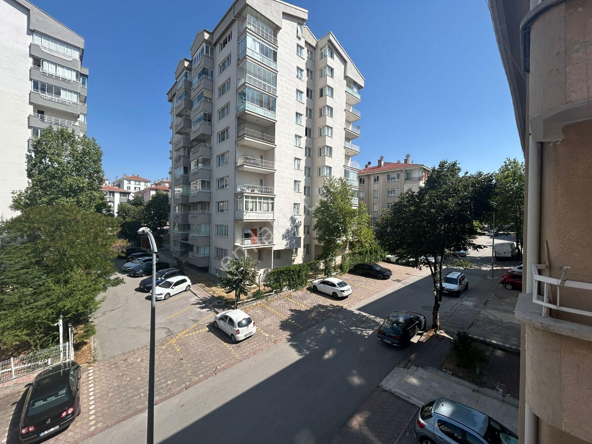 Taner'den Dikmen'de Hakim Evi Yakını 3+1 Orta Kat Süper Lüks Ön Cephe - Görsel 15