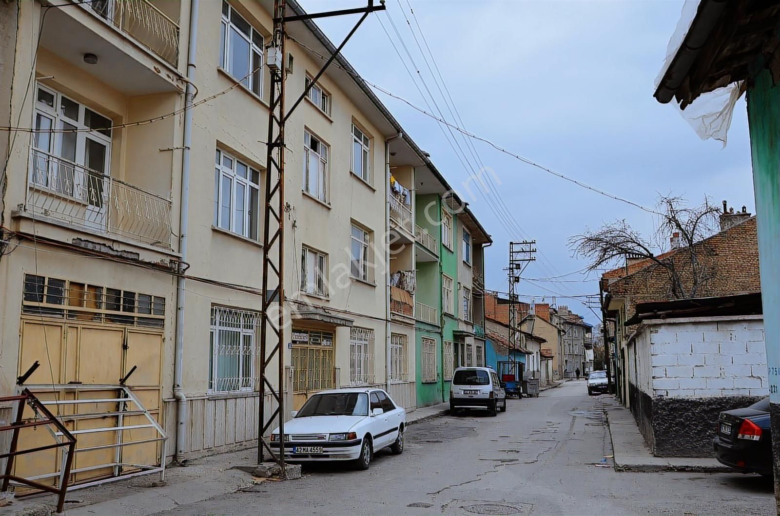 Talha Tozduman'dan Merkeze Yakın Kira Getirili Y.giriş 155m2 3+1