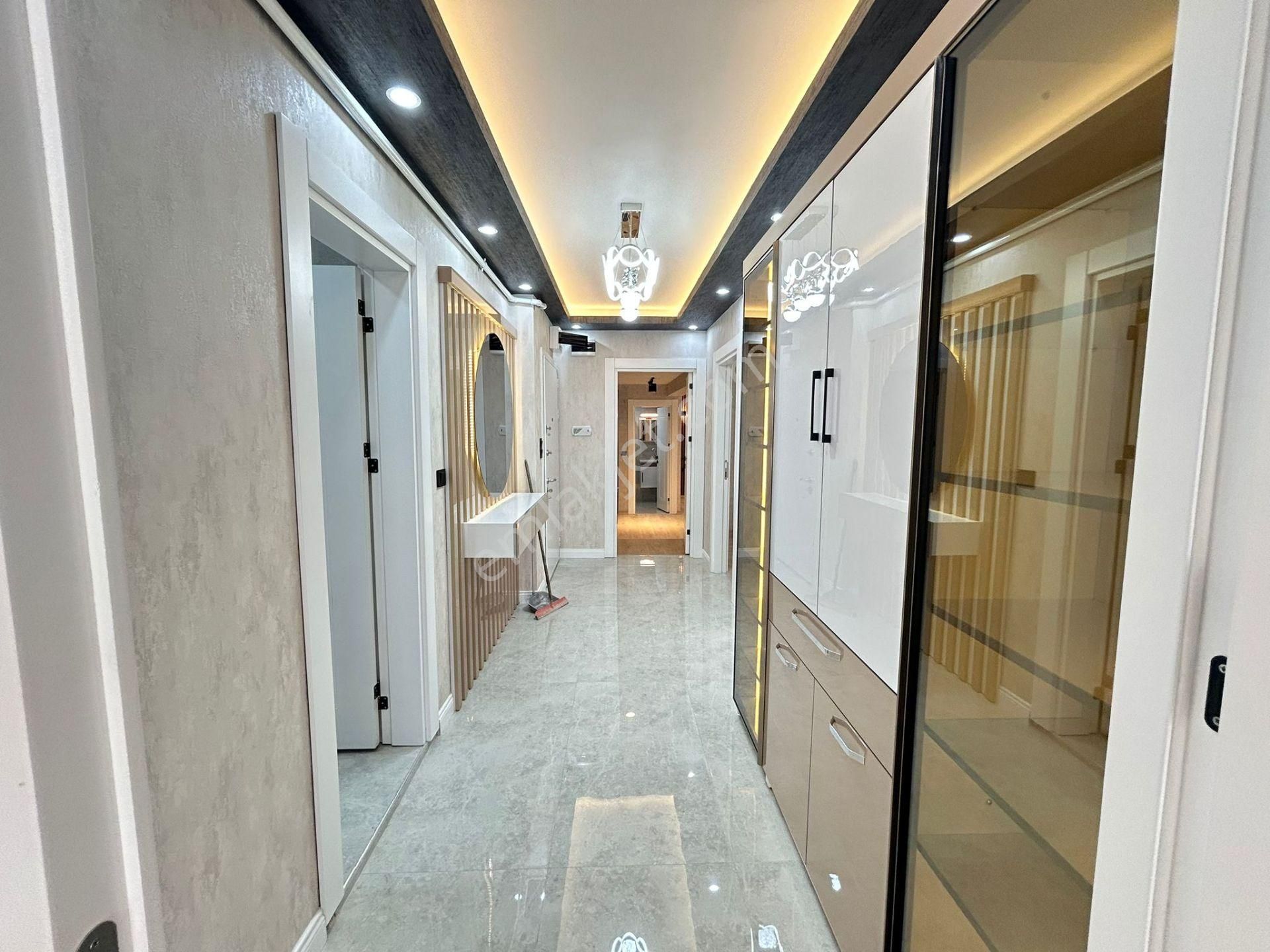 Taner'den Sinan Caddesinde Yıldız Köprü Yanı 3+1 Çift Yolu Süper Lüks - Görsel 18