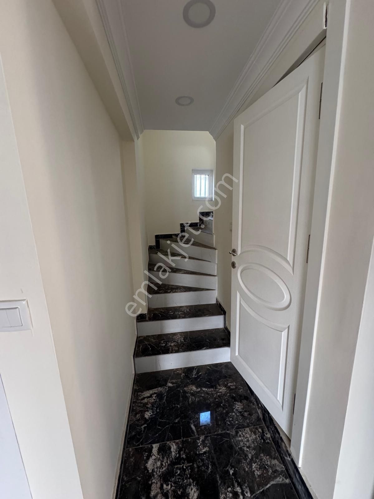 Didimde Altınkum Plajına 850m Mesafede Altınkumsal Sitesinde 3+1 Bahçeli Teraslı Villamız Satışda - Görsel 31