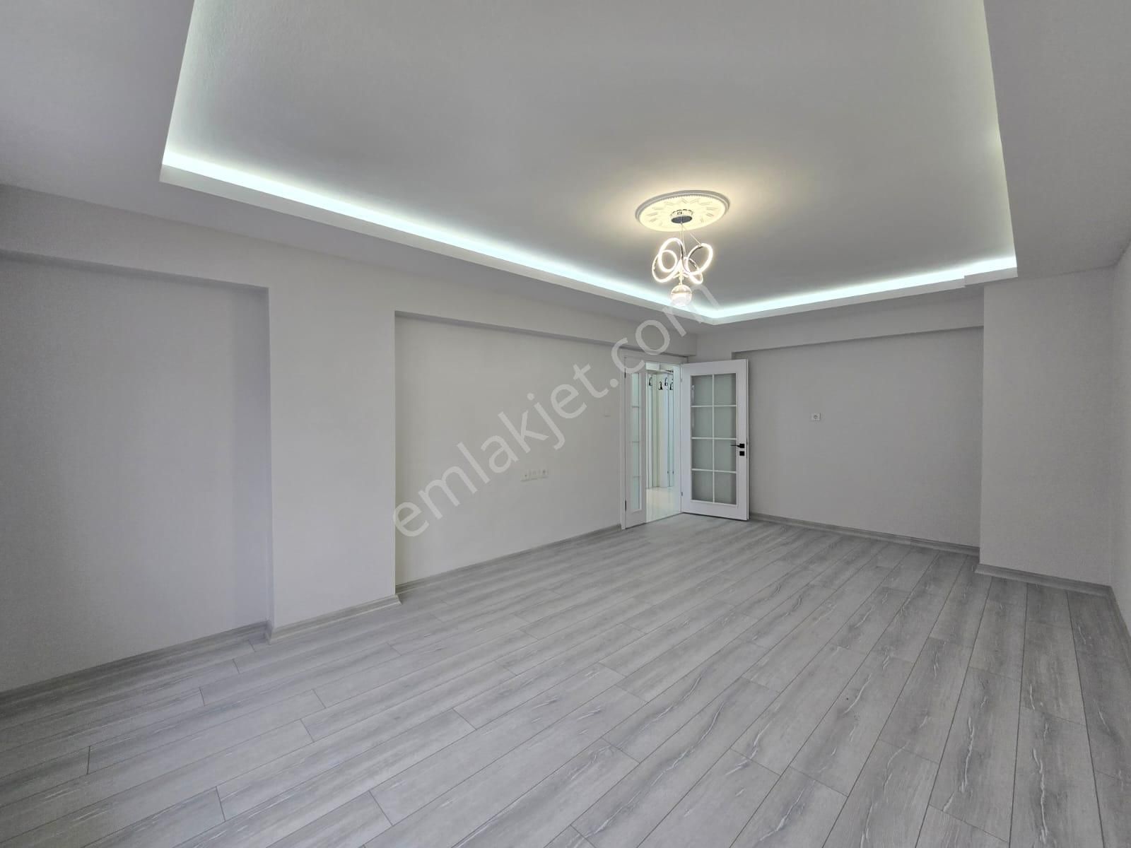 Elvan Mah Satılık 3+1 Full Yapılı Cadde Yanı Masrafsız Daire - Görsel 12