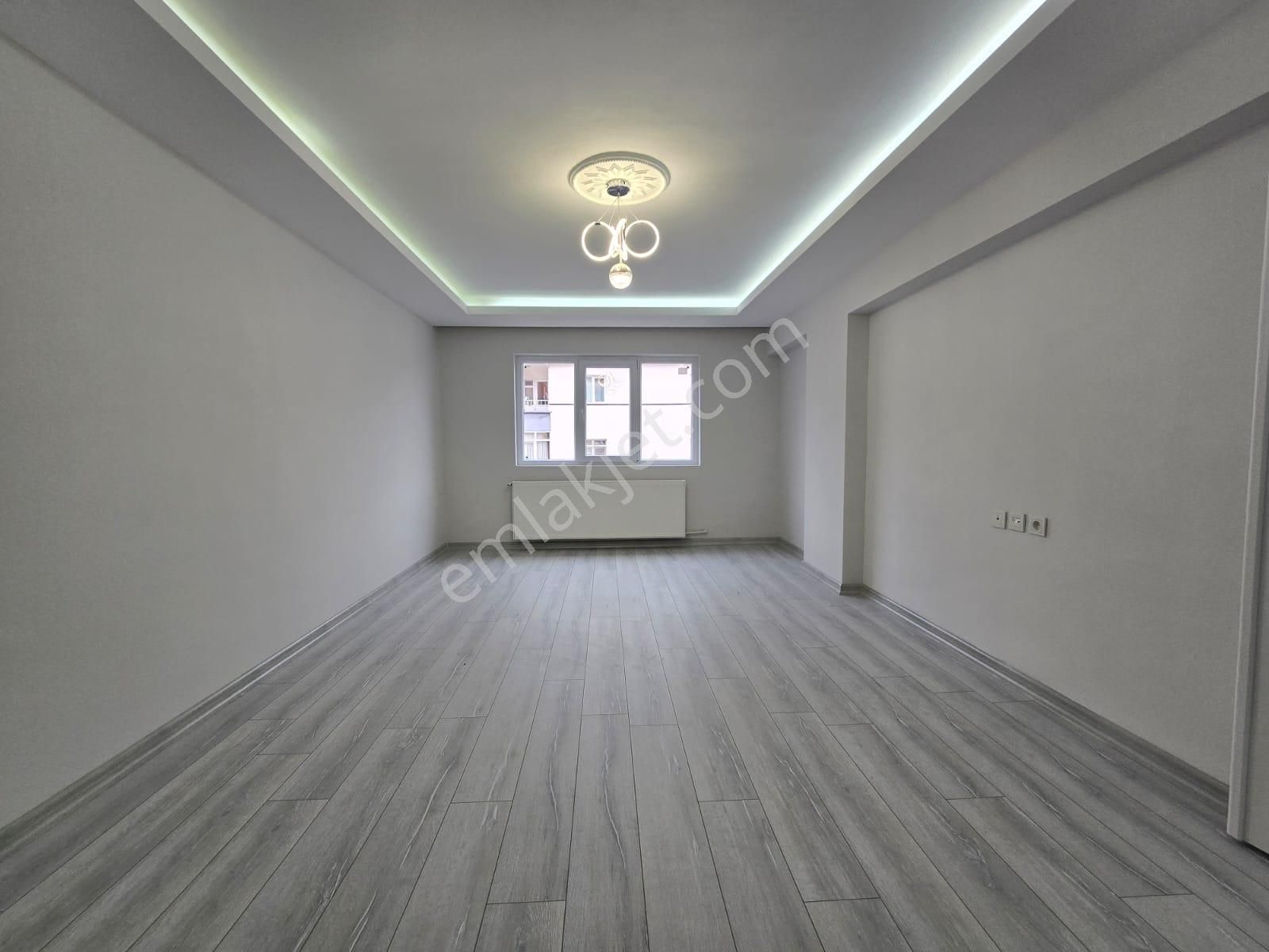 Elvan Mah Satılık 3+1 Full Yapılı Cadde Yanı Masrafsız Daire - Görsel 8