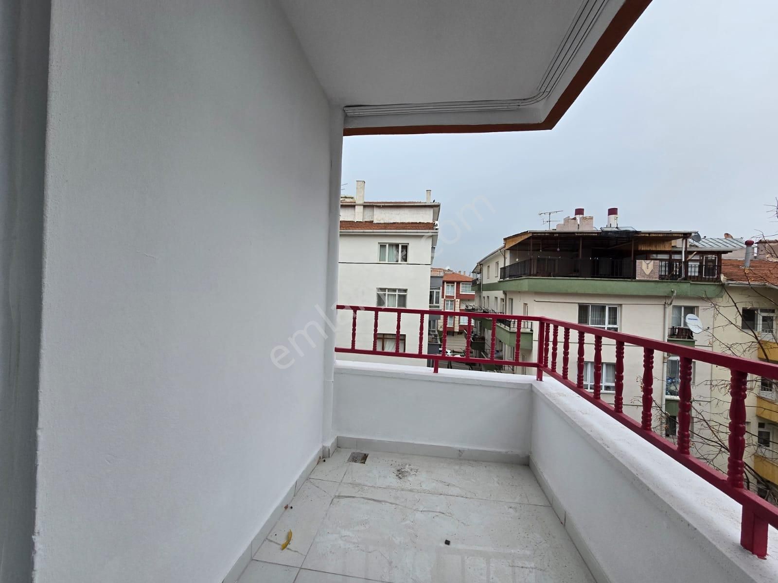 Elvan Mah Satılık 3+1 Full Yapılı Cadde Yanı Masrafsız Daire - Görsel 20