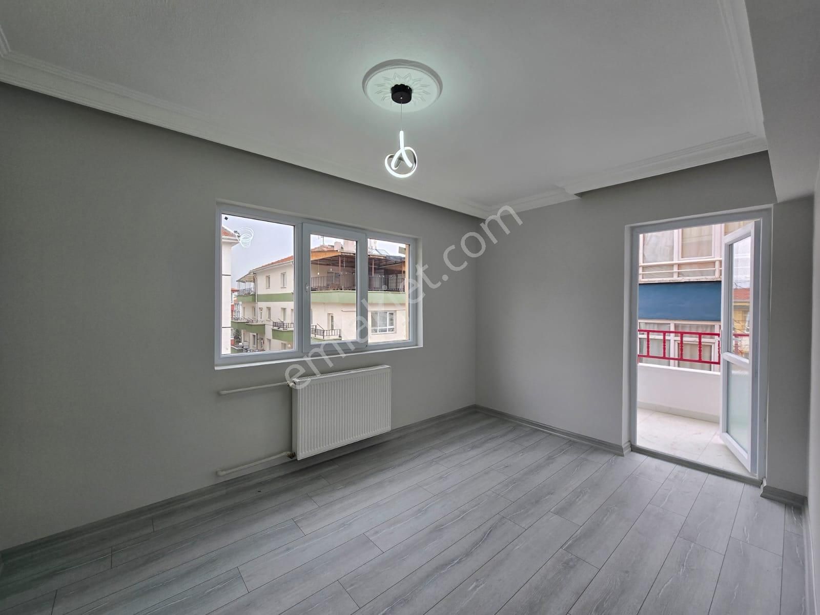 Elvan Mah Satılık 3+1 Full Yapılı Cadde Yanı Masrafsız Daire - Görsel 18