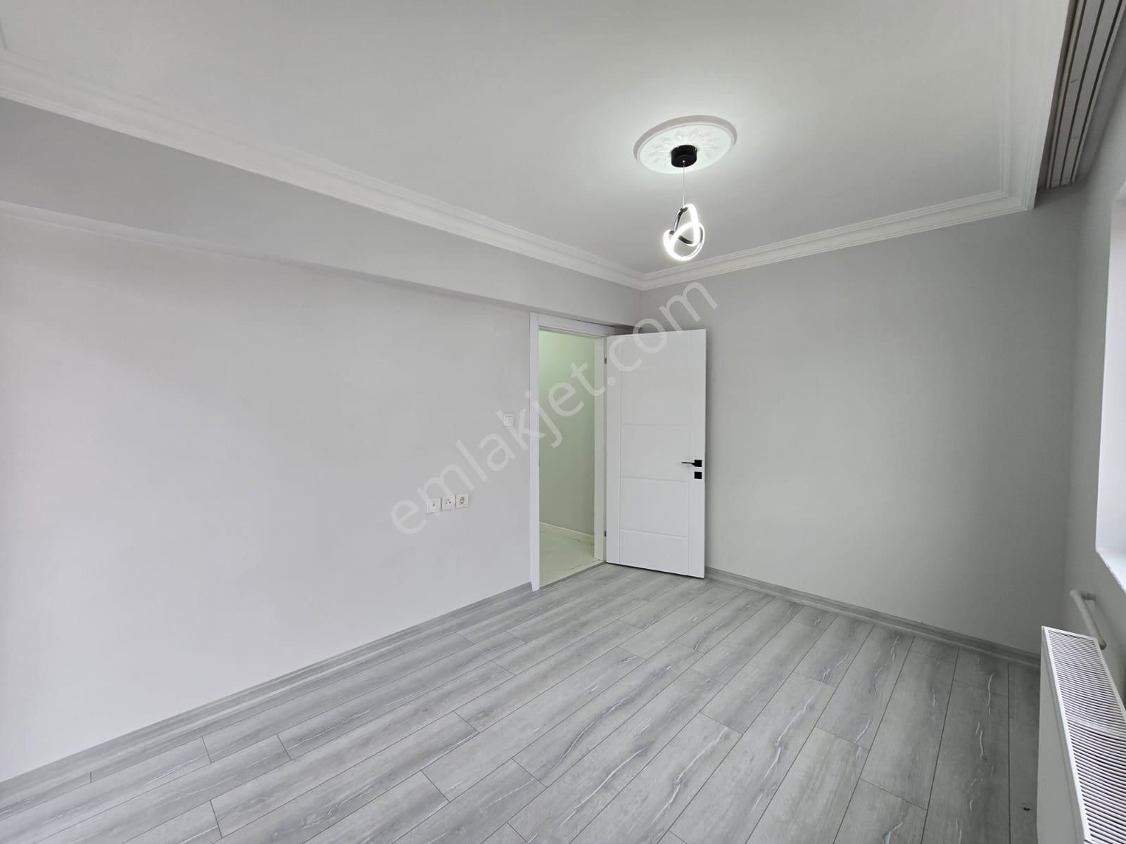 Elvan Mah Satılık 3+1 Full Yapılı Cadde Yanı Masrafsız Daire - Görsel 21