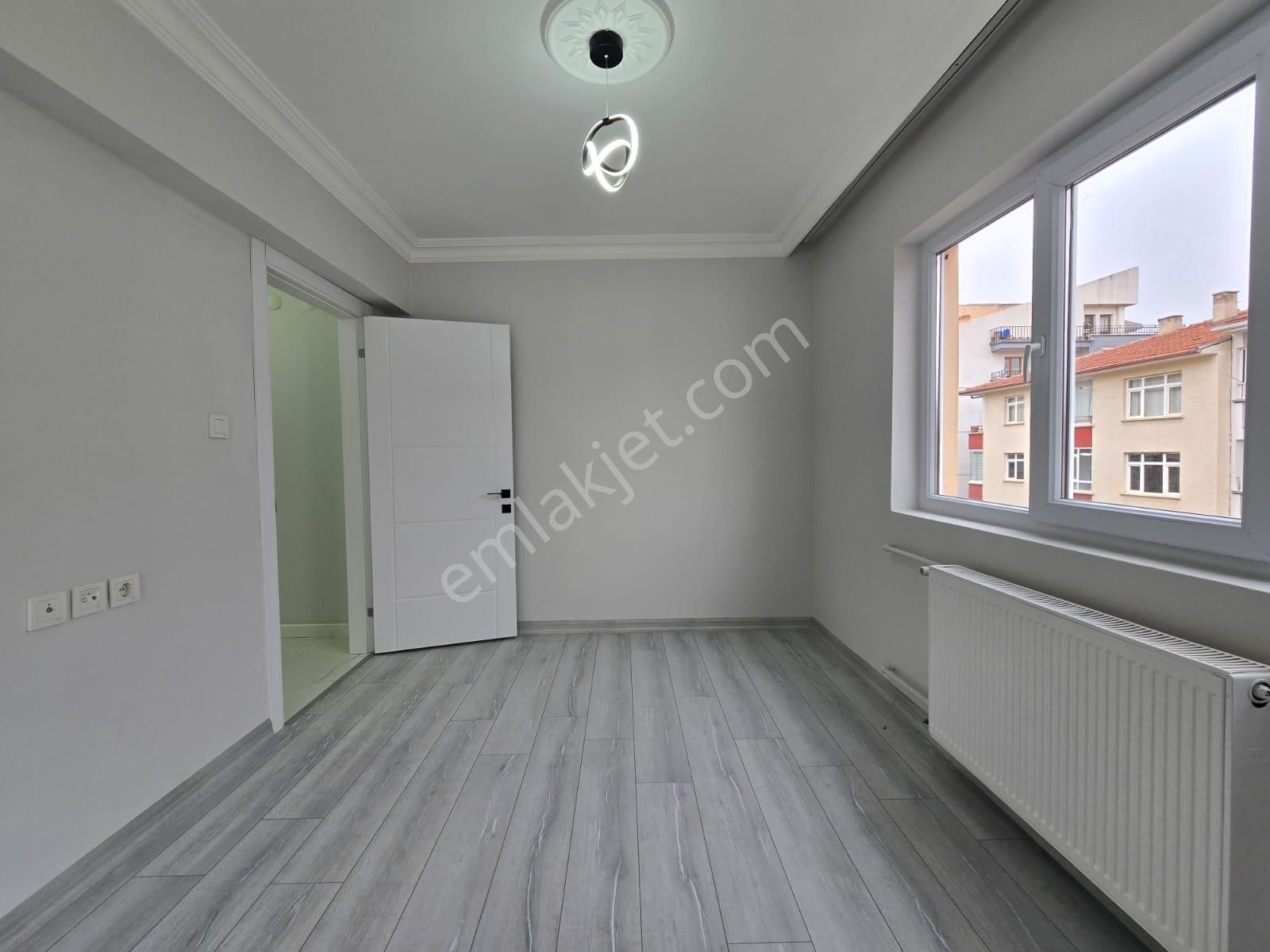 Elvan Mah Satılık 3+1 Full Yapılı Cadde Yanı Masrafsız Daire - Görsel 16