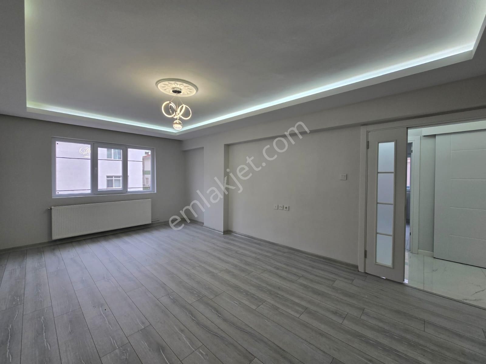 Elvan Mah Satılık 3+1 Full Yapılı Cadde Yanı Masrafsız Daire - Görsel 13