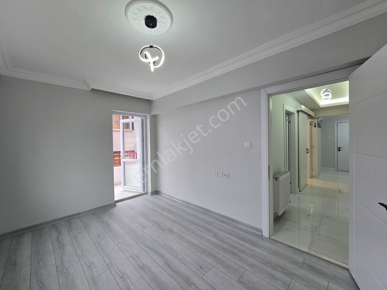 Elvan Mah Satılık 3+1 Full Yapılı Cadde Yanı Masrafsız Daire - Görsel 17