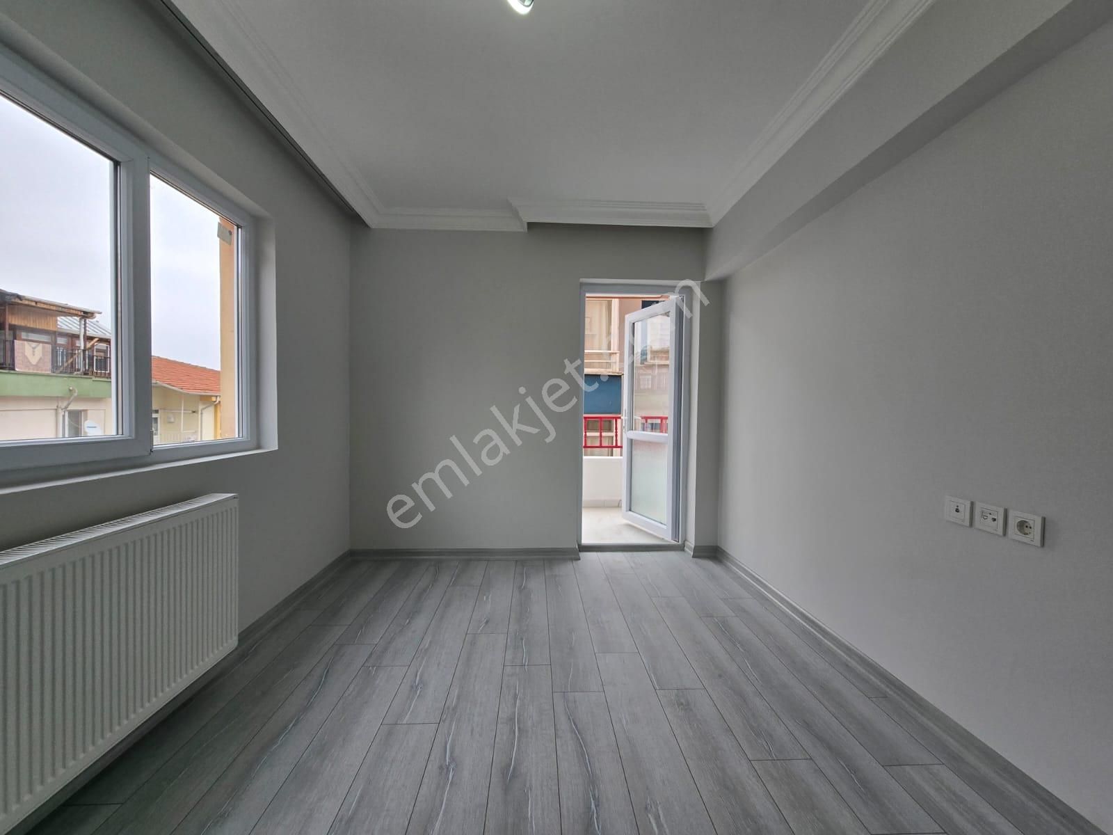 Elvan Mah Satılık 3+1 Full Yapılı Cadde Yanı Masrafsız Daire - Görsel 15