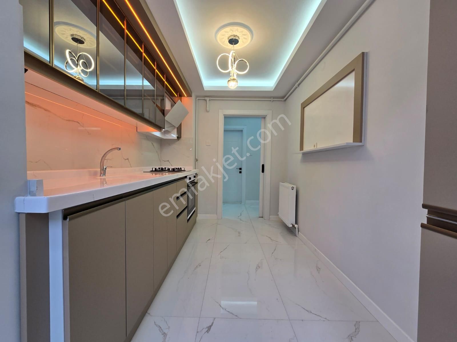 Elvan Mah Satılık 3+1 Full Yapılı Cadde Yanı Masrafsız Daire - Görsel 4