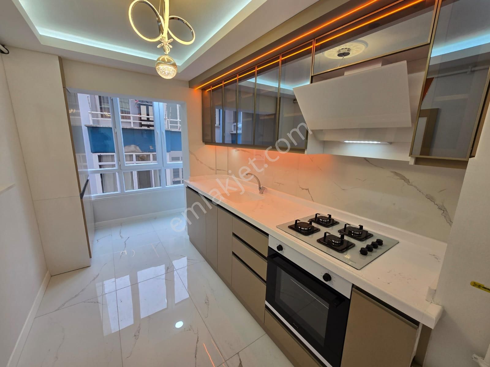 Elvan Mah Satılık 3+1 Full Yapılı Cadde Yanı Masrafsız Daire - Görsel 2