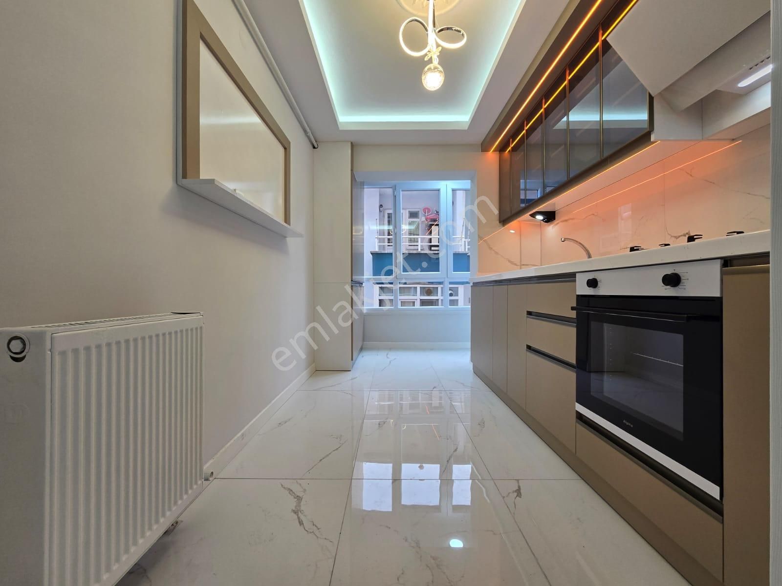 Elvan Mah Satılık 3+1 Full Yapılı Cadde Yanı Masrafsız Daire - Görsel 6