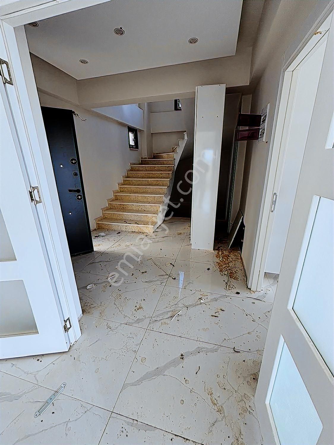 Selimpaşa Sarraf Villalarında 8+1 Bahçeli Trıplex Villa - Görsel 10