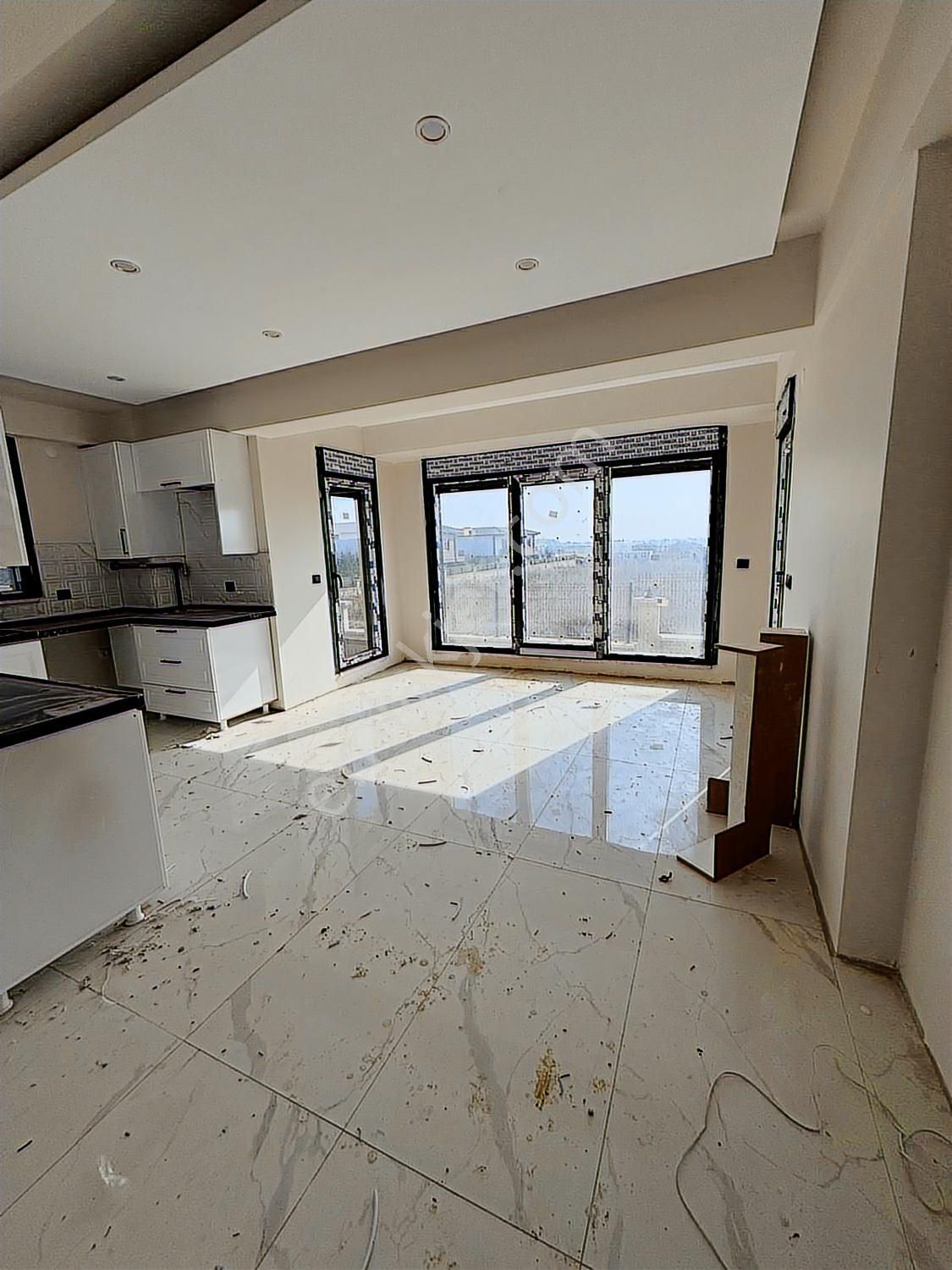 Selimpaşa Sarraf Villalarında 8+1 Bahçeli Trıplex Villa - Görsel 4