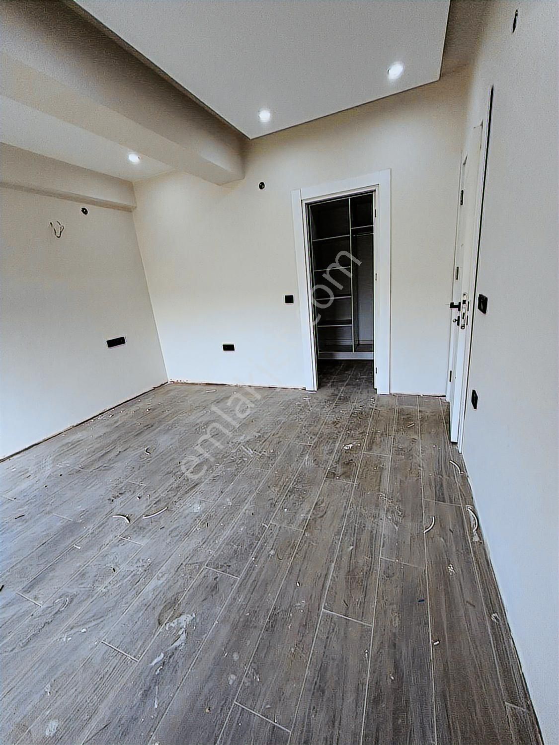 Selimpaşa Sarraf Villalarında 8+1 Bahçeli Trıplex Villa - Görsel 18