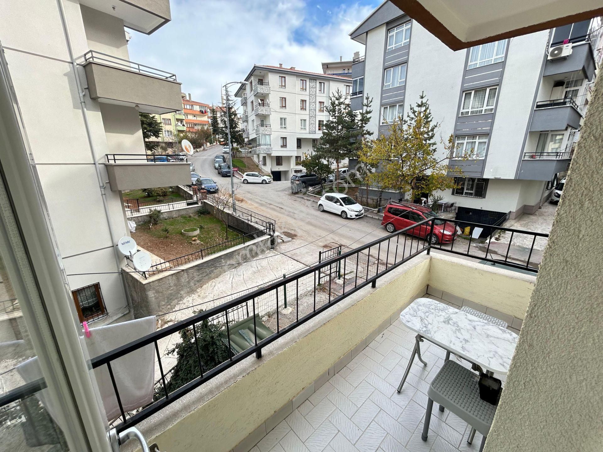 Taner'den Öveçler'de 1.katta Ön Cephe 3 Cepheli Isı Yalıtımlı - Görsel 34