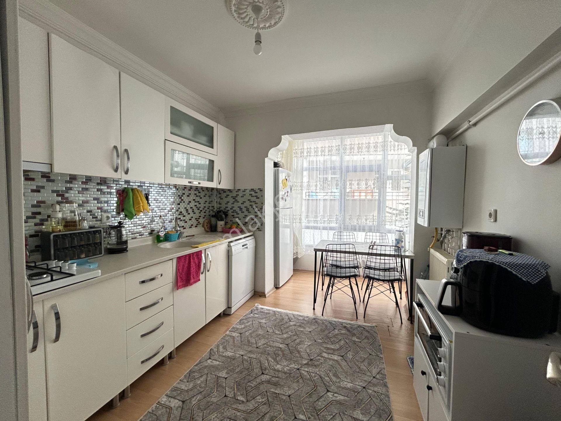 Taner'den Öveçler'de 1.katta Ön Cephe 3 Cepheli Isı Yalıtımlı - Görsel 3