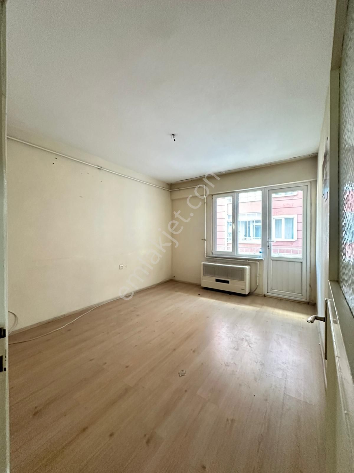 Reşadiye Mahallesinde 2+1 Asansörlü Fırsat Daire - Görsel 11