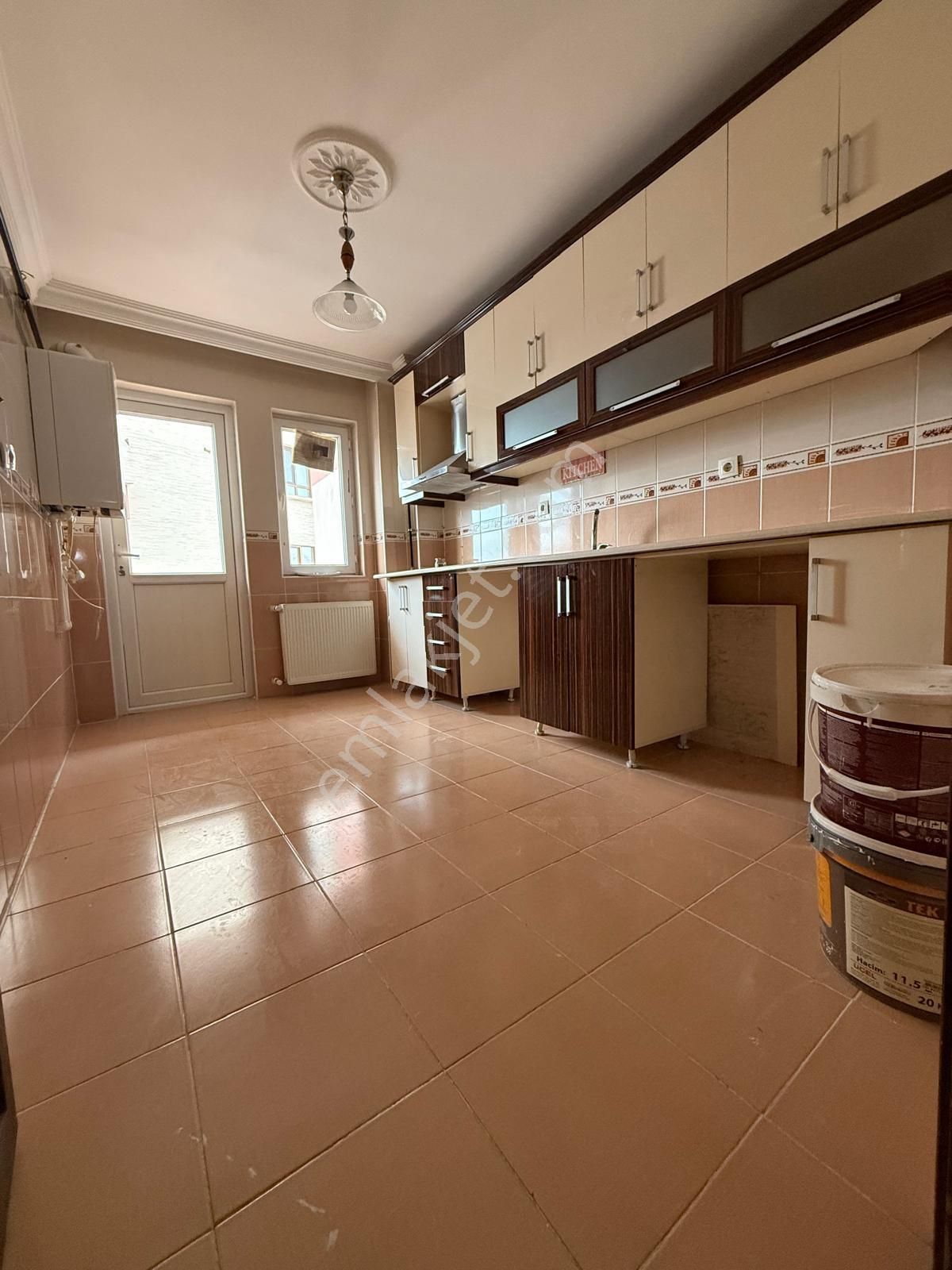 Bademlik Mahallesi'nde Asansörlü Binada Katta 3+1 Daire!