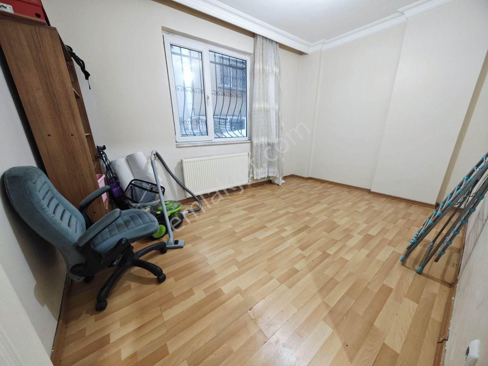 Yenibosna'da Bahçeli Bahçe Katı Daire - Görsel 5