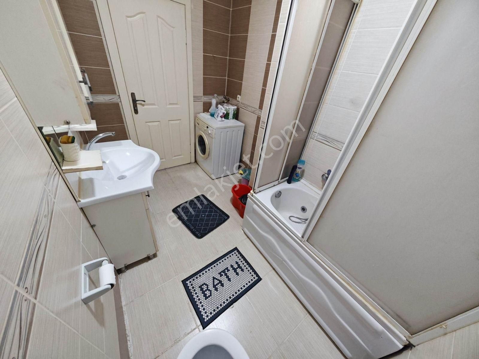 Yenibosna'da Bahçeli Bahçe Katı Daire - Görsel 11