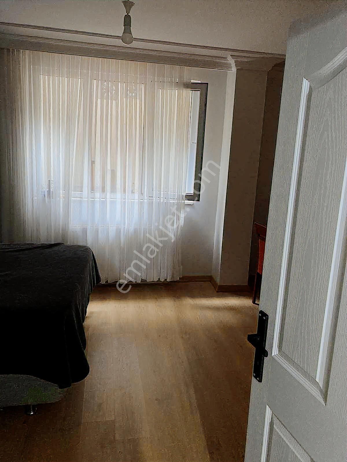 Maltepe Zümrütevlerde Çift Girişli 3+1 Bahçe Dubleksi - Görsel 4