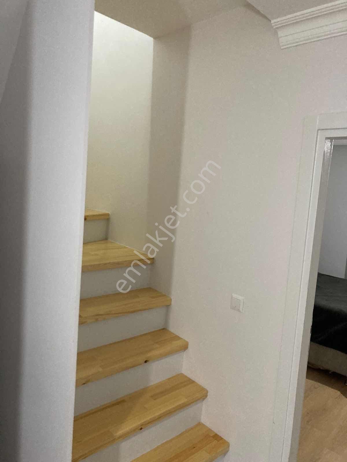 Maltepe Zümrütevlerde Çift Girişli 3+1 Bahçe Dubleksi - Görsel 8