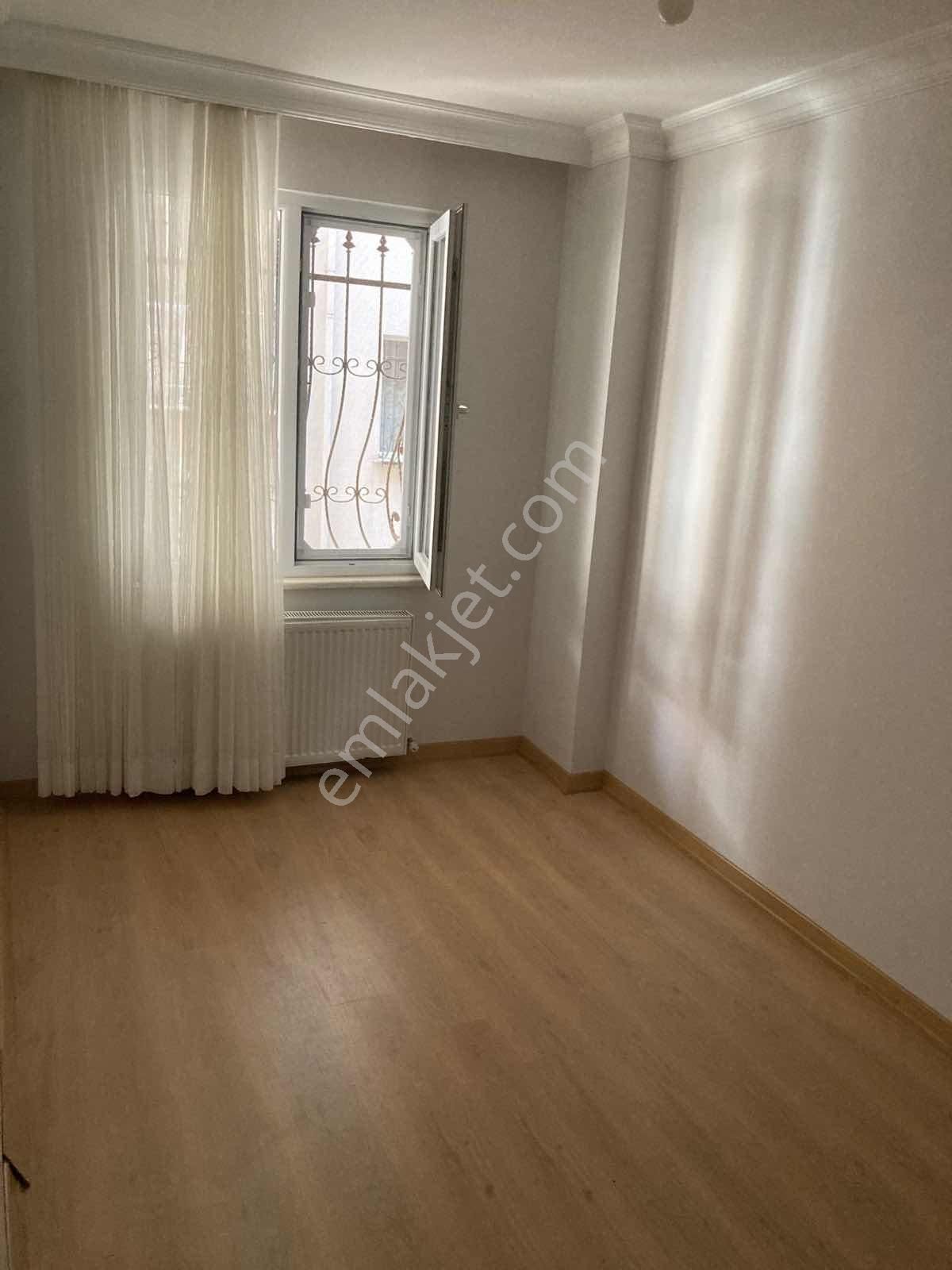 Maltepe Zümrütevlerde Çift Girişli 3+1 Bahçe Dubleksi - Görsel 3