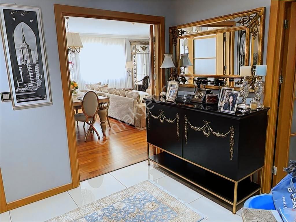 Şişli Middleist Sitesi Satılık Daire 150 M2 3+1 Otopark Havuzlu - Görsel 15