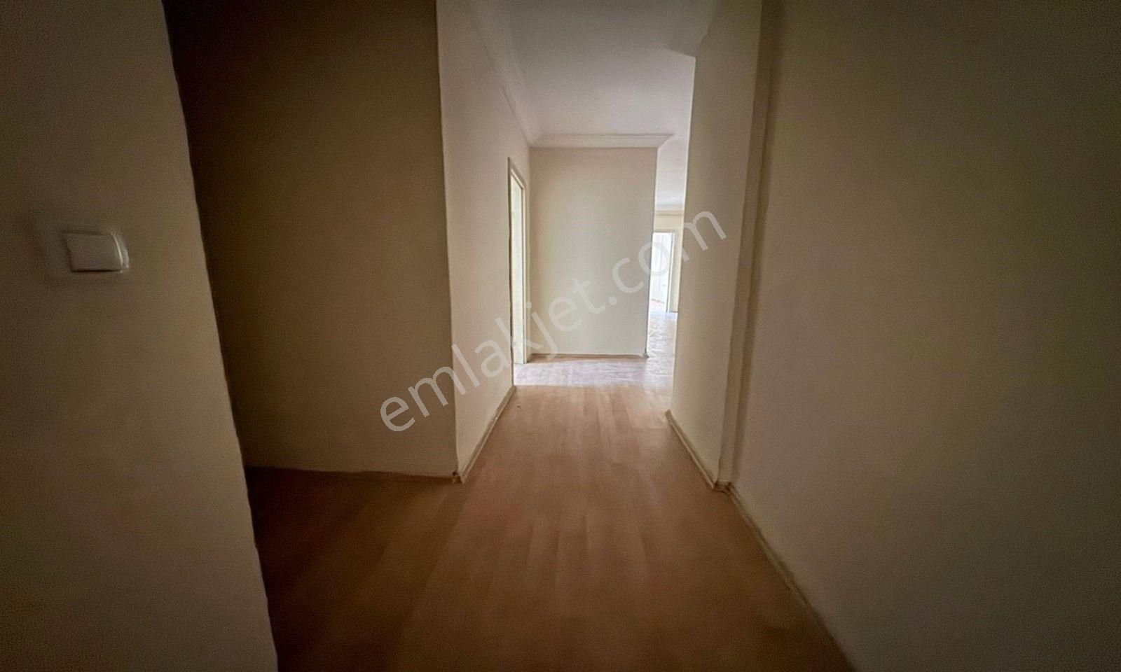 Ufuktepe Mahallesi'nde Kat Konumunda 3+1 Daire! - Görsel 24