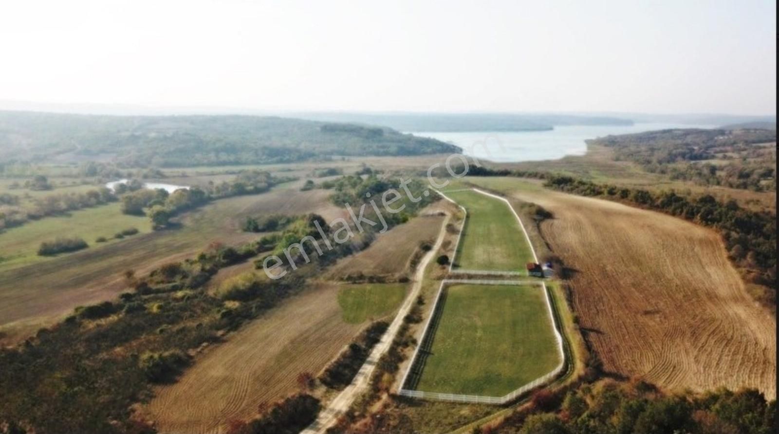 Durusupark Sitesinde 1.000 M² Müstakil Tapulu Villa Arsası - Görsel 3