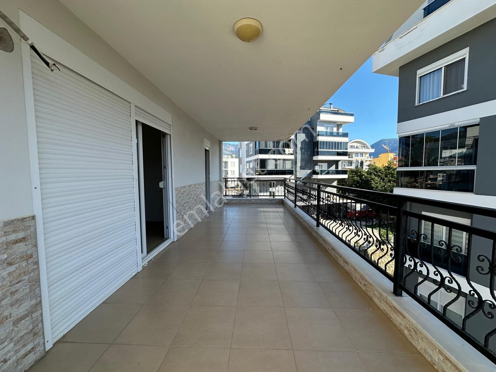 Alanya Oba Bölge Hastanesine Yakın Kiralık 2+1 Ayrı Mutfak Daire - Görsel 8