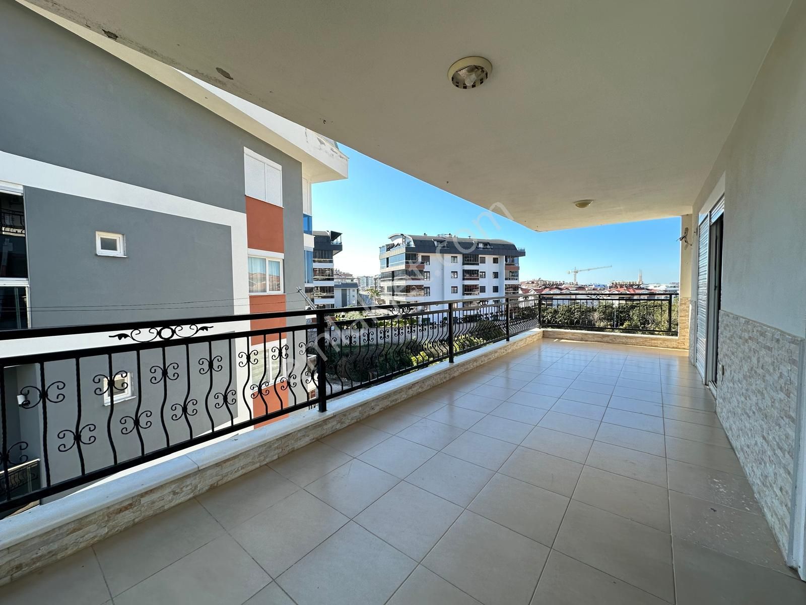 Alanya Oba Bölge Hastanesine Yakın Kiralık 2+1 Ayrı Mutfak Daire - Görsel 7