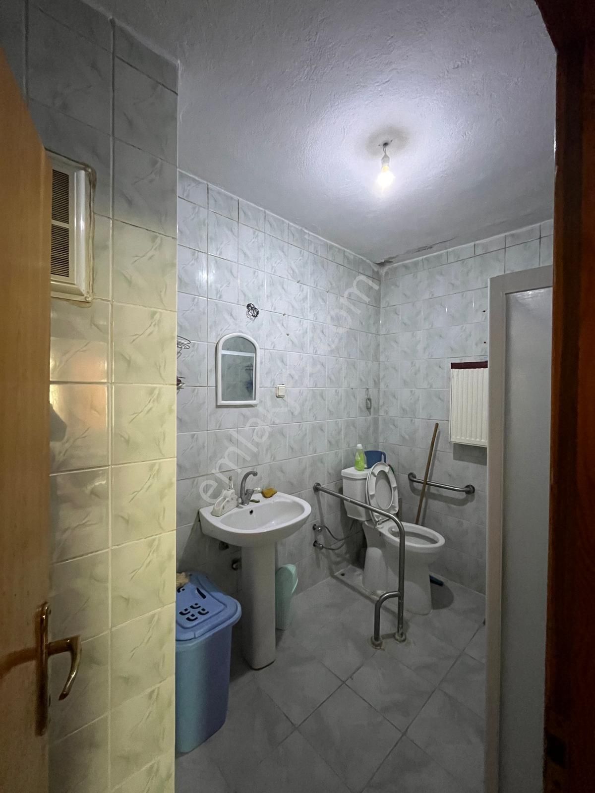 Talha Tozdumandan Bosnada Arakat Asansörlü 120m2 Ferah 2+1 Daire - Görsel 23