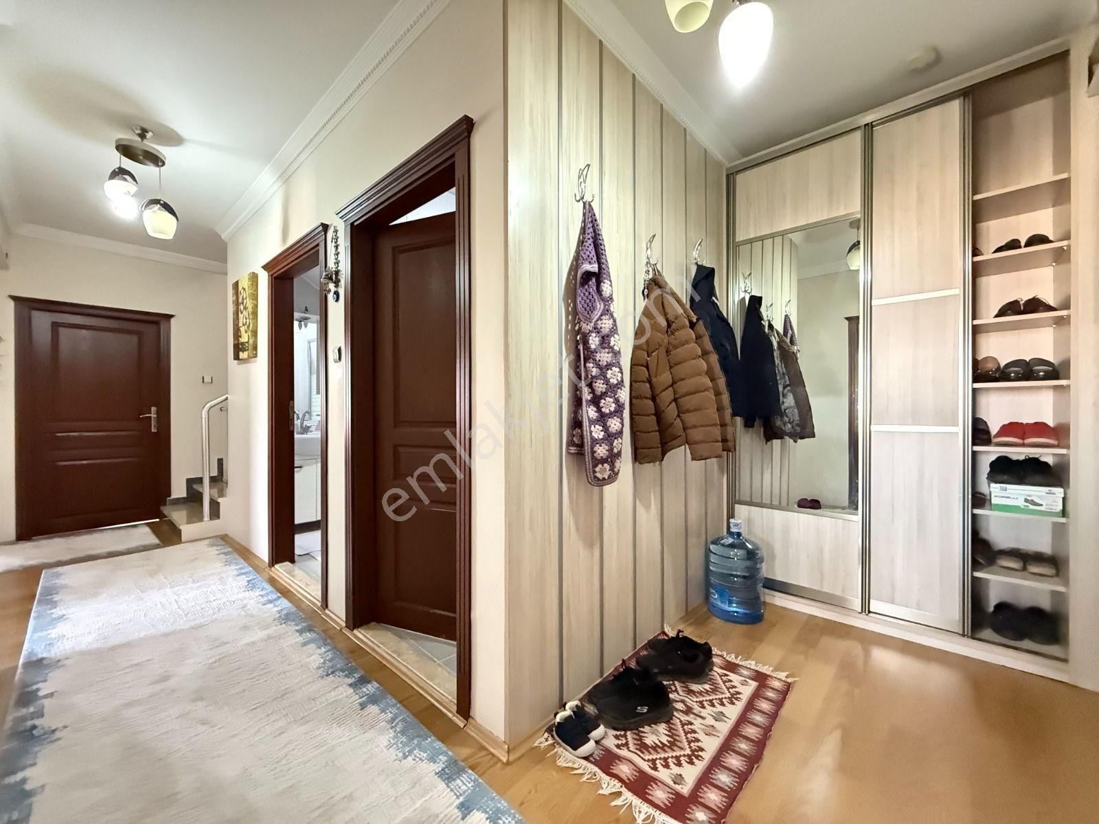 Karargahtepe Mahallesinde Manzaralı Geniş 5+1 Full Yapılı Dublex!!! - Görsel 29