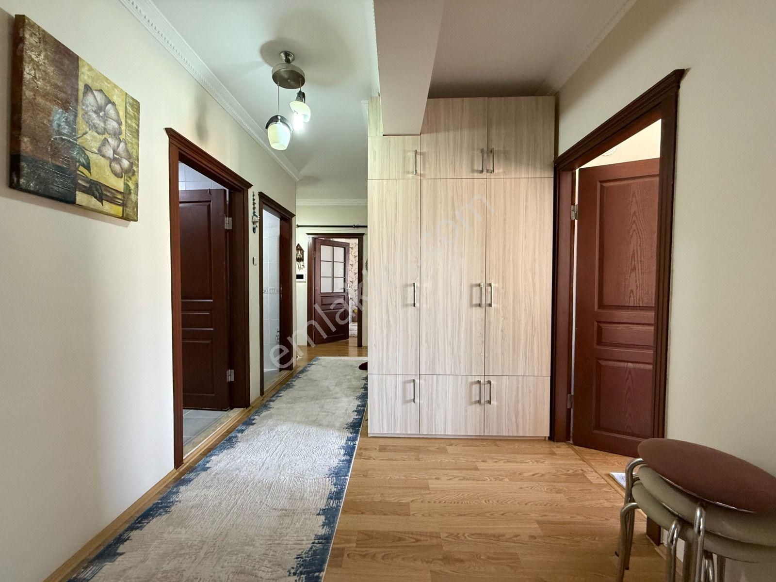 Karargahtepe Mahallesinde Manzaralı Geniş 5+1 Full Yapılı Dublex!!! - Görsel 30