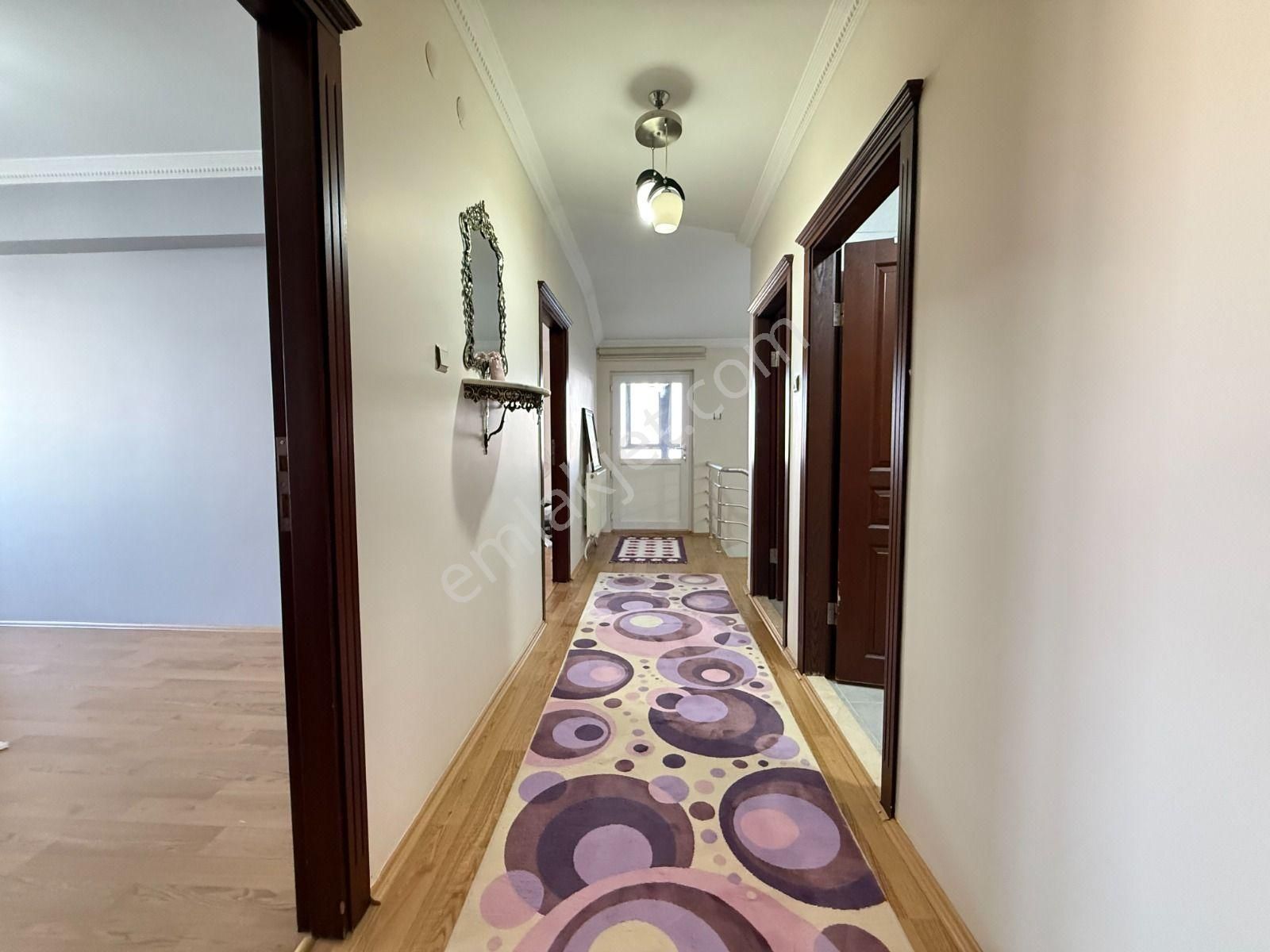 Karargahtepe Mahallesinde Manzaralı Geniş 5+1 Full Yapılı Dublex!!! - Görsel 16